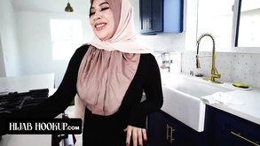 Chubby Hijab Milf Hot Porn Video